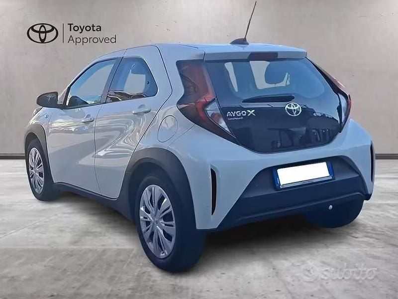 Usata Toyota Aygo X Active 72 CV (52 kW) 2022 Bianco SUV