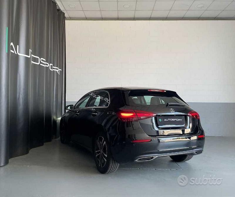 Usata Mercedes A180 Advanced Plus 116 CV (85 kW) 2023 Nero Berlina