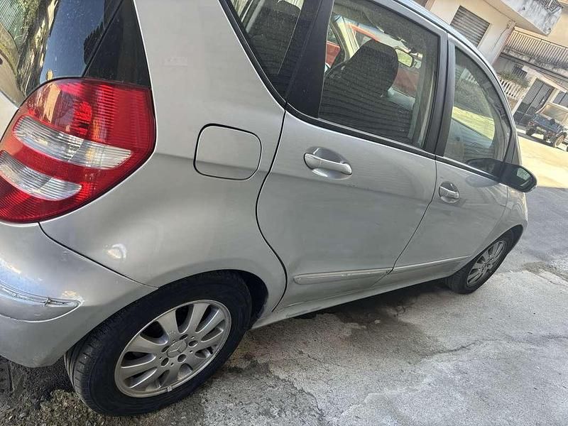 Usata Mercedes A150 Avantgarde 95 CV (69 kW) 2005 Grigio Monovolume