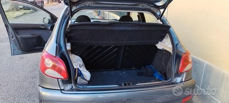 Usata Peugeot 206+ 70 CV (51 kW) 2011 Grigio Utilitaria