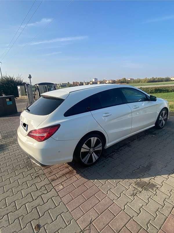 Usata Mercedes CLA200 Shooting Brake Night 136 CV (100 kW) 2018 Station wagon