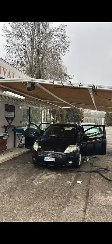 Usata Fiat Grande Punto Active 65 CV (47 kW) 2008 Nero Utilitaria