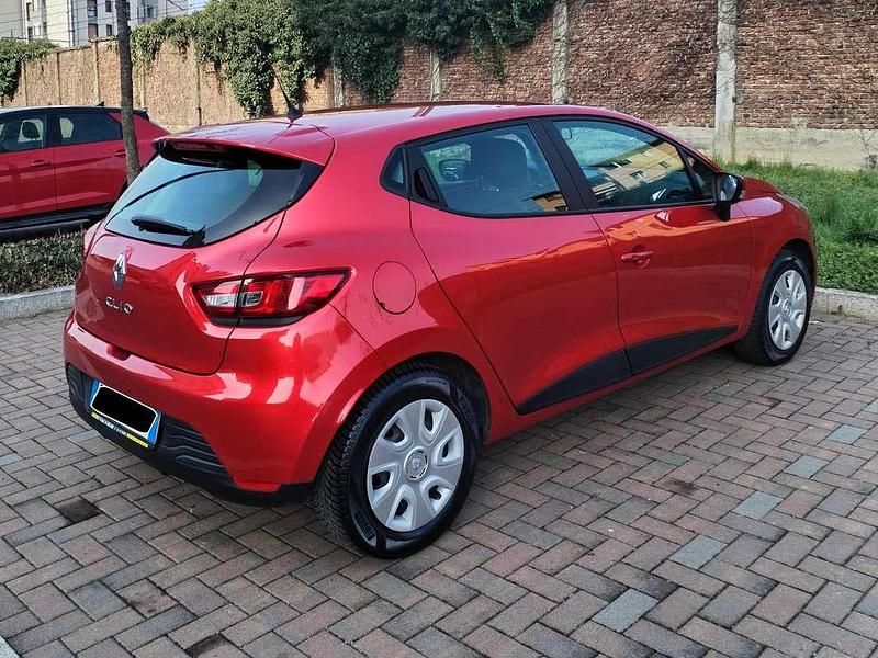 Usata Renault Clio IV 73 CV (53 kW) 2015 Rosso Berlina
