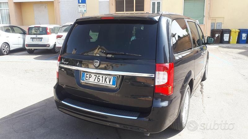 Usata Lancia Voyager 2012 Nero Monovolume