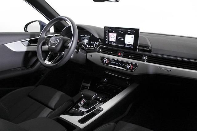 Usata Audi A4 S-Line 204 CV (150 kW) 2024 Blu navarra metallizzato Station wagon