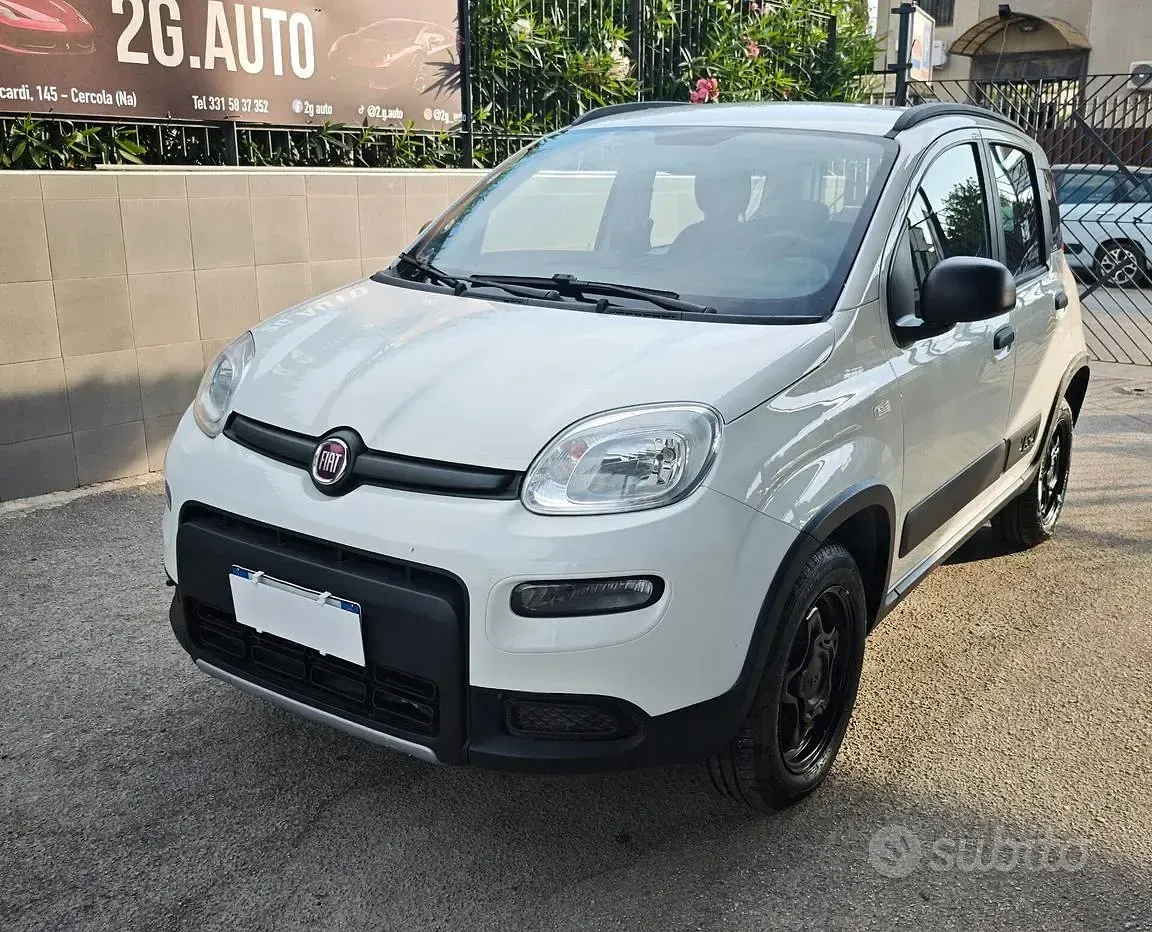 Usata Fiat Panda 4x4 S 85 CV (62 kW) 2019 Bianco Utilitaria