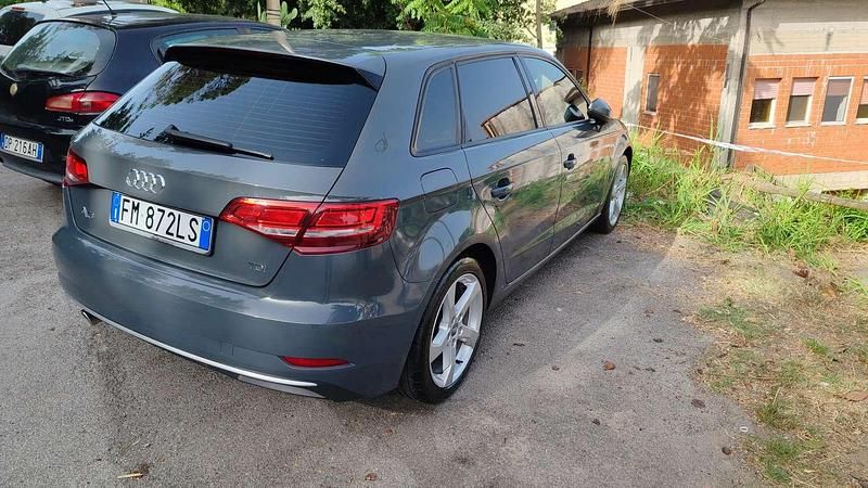 Usata Audi A3 Ambiente 116 CV (85 kW) 2018 Grigio Berlina
