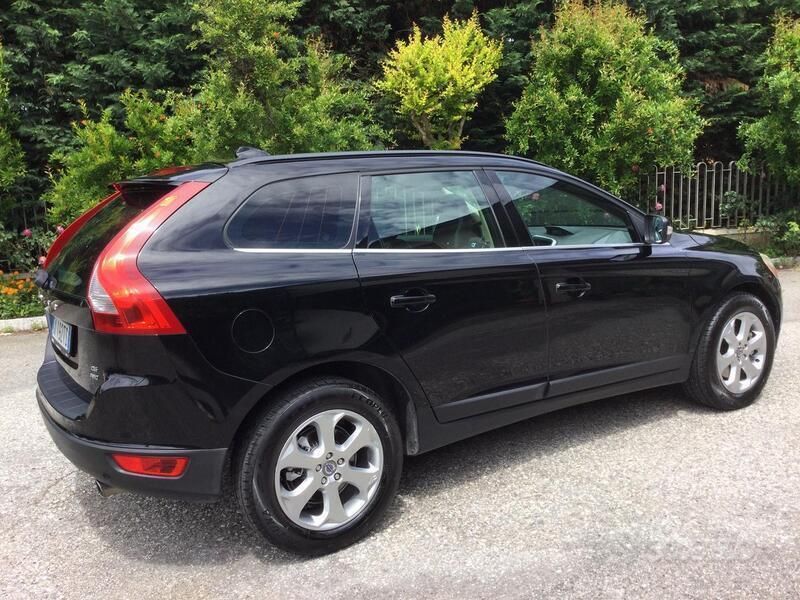 Usata Volvo XC60 Momentum 205 CV (150 kW) 2009 Nero SUV