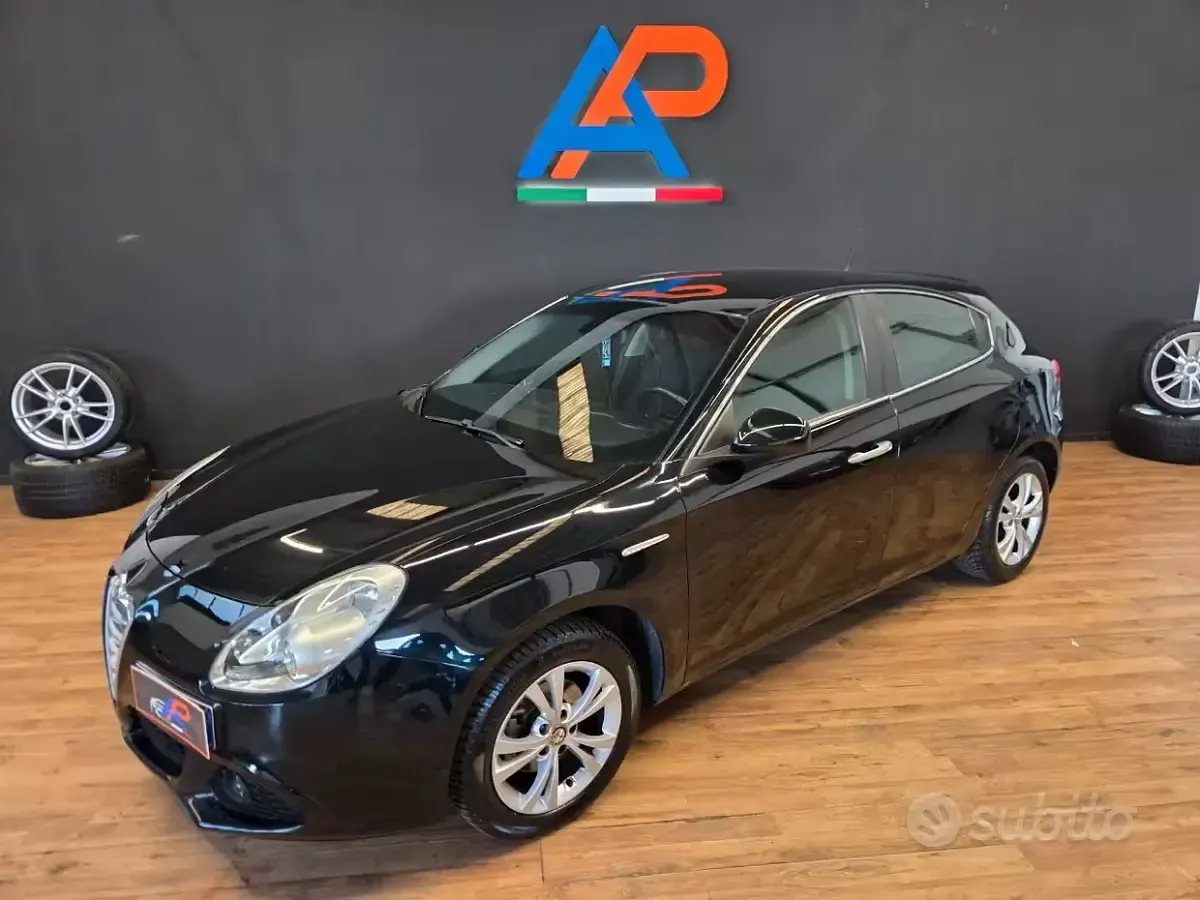 Usata Alfa Romeo Giulietta 120 CV (88 kW) 2012 Nero Utilitaria