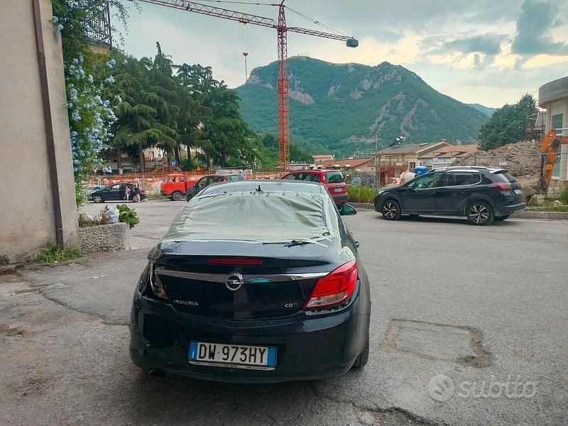 Usata Opel Insignia 160 CV (117 kW) 2009 Nero Berlina