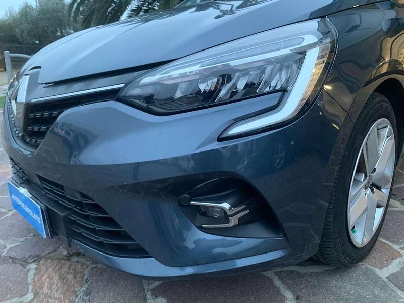 Usata Renault Clio V Life 91 CV (66 kW) 2022 Grigio Berlina