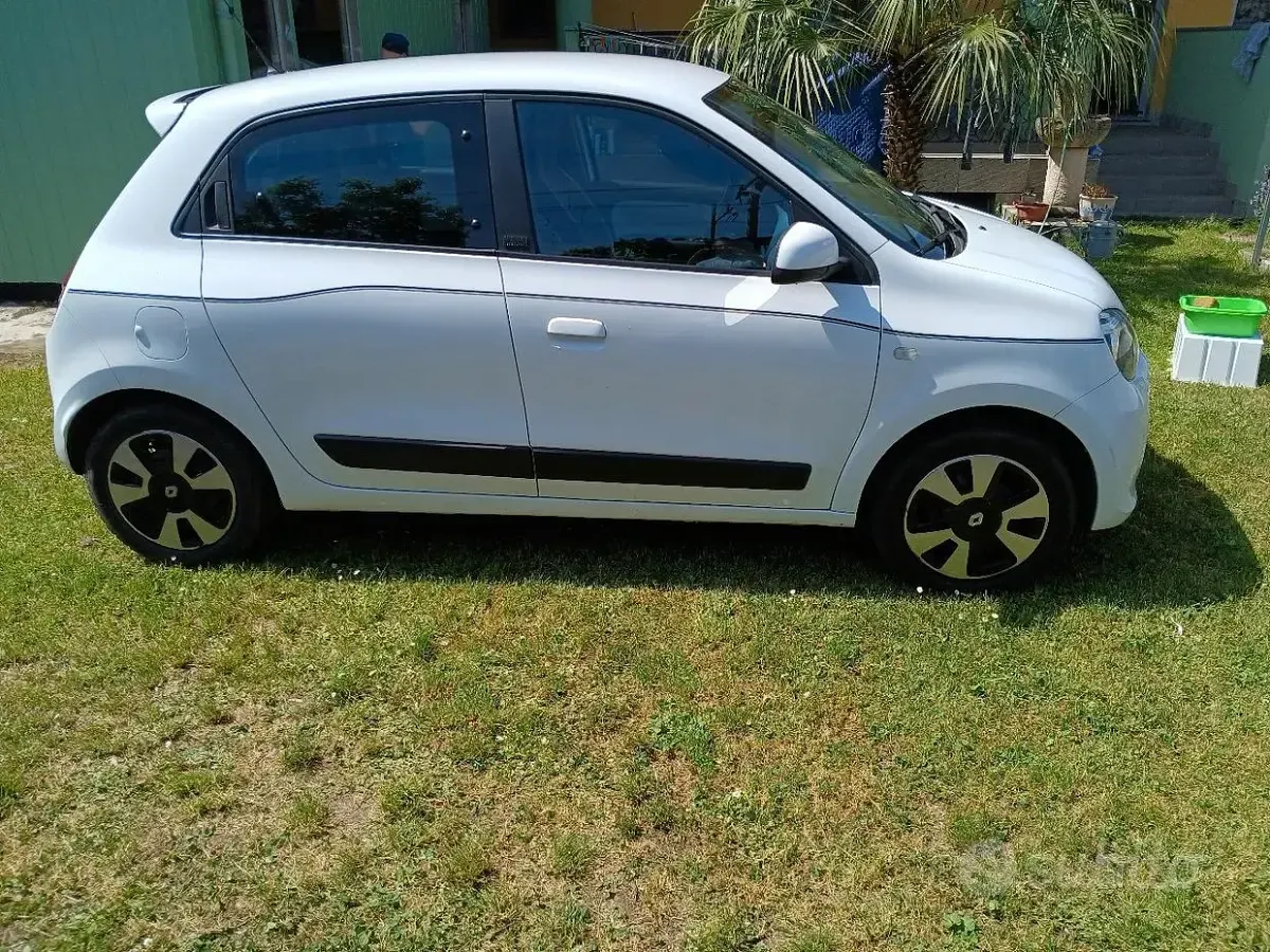 Gebraucht Renault Twingo 69 PS (50 kW) 2017 Weiß Kleinwagen