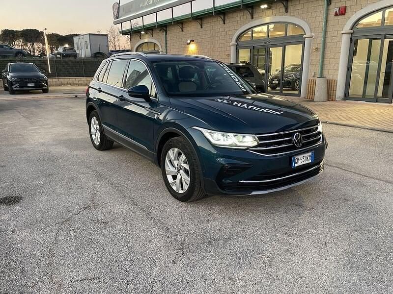 Usata VW Tiguan Elegance 150 CV (110 kW) 2023 Verde SUV