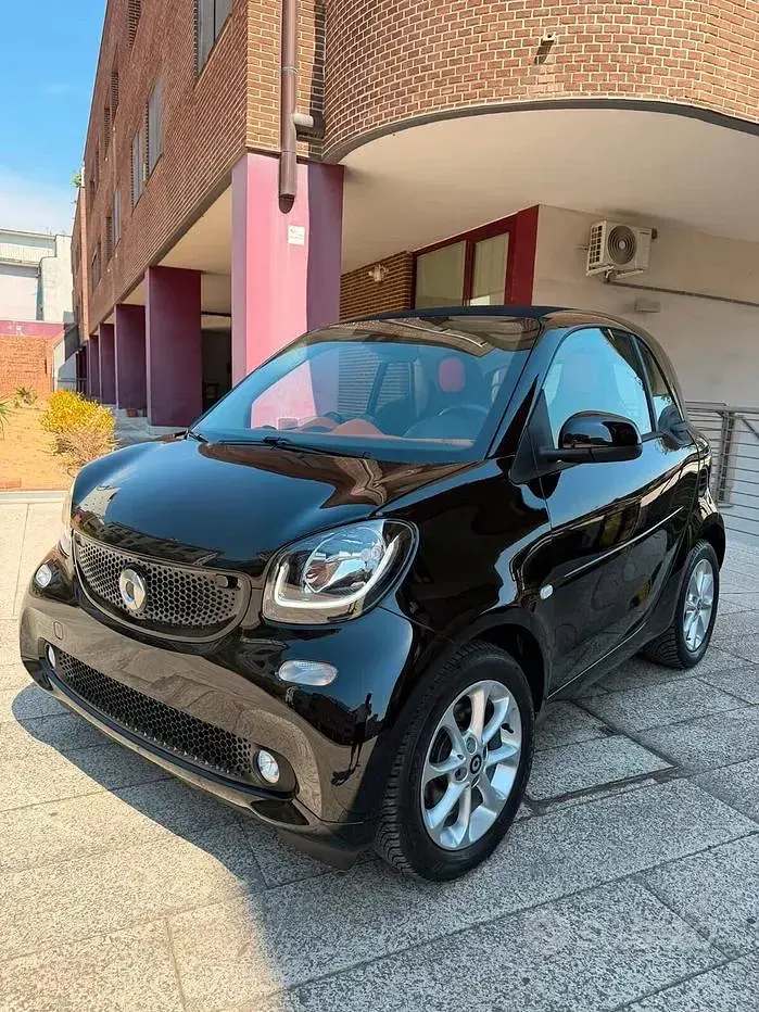 Usata Smart ForTwo Coupé Passion 71 CV (52 kW) 2020 Nero Utilitaria
