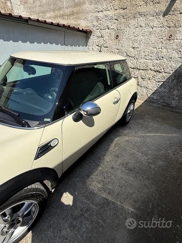 Usata Mini Cooper 90 CV (66 kW) 2011 Bianco Utilitaria