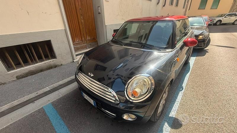 Nero Usata 2007 Mini Cooper Due volumi | 3800 € (Buon prezzo) - Immagine 1/4