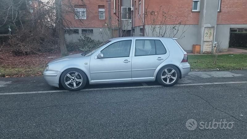 Usata VW Golf 2002 Grigio Berlina