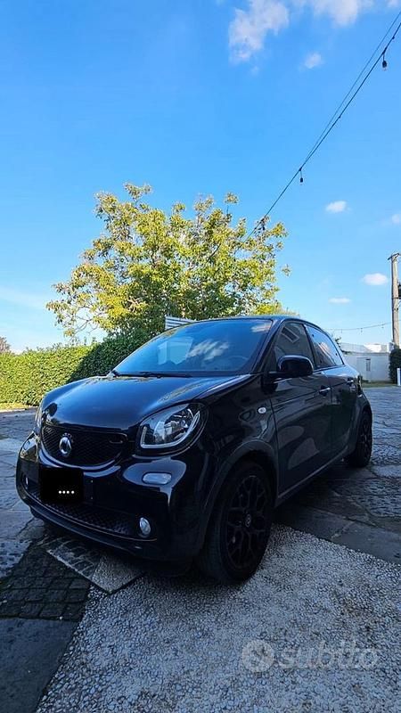 Usata Smart ForFour 2017 Nero Utilitaria