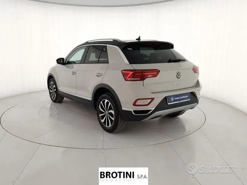 Usata VW T-Roc Style 110 CV (80 kW) 2023 Grigio SUV