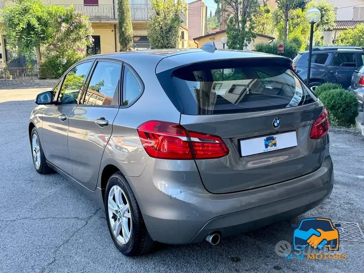 Usata BMW 216 Active Tourer Luxury Line 116 CV (85 kW) 2015 Grigio Monovolume
