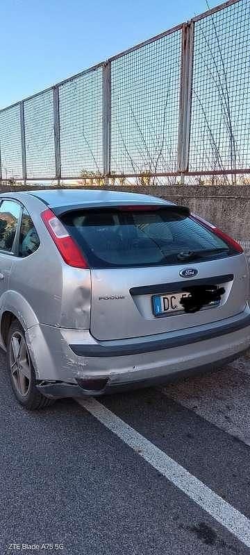 Usata Ford Focus 116 CV (85 kW) 2006 Grigio Berlina
