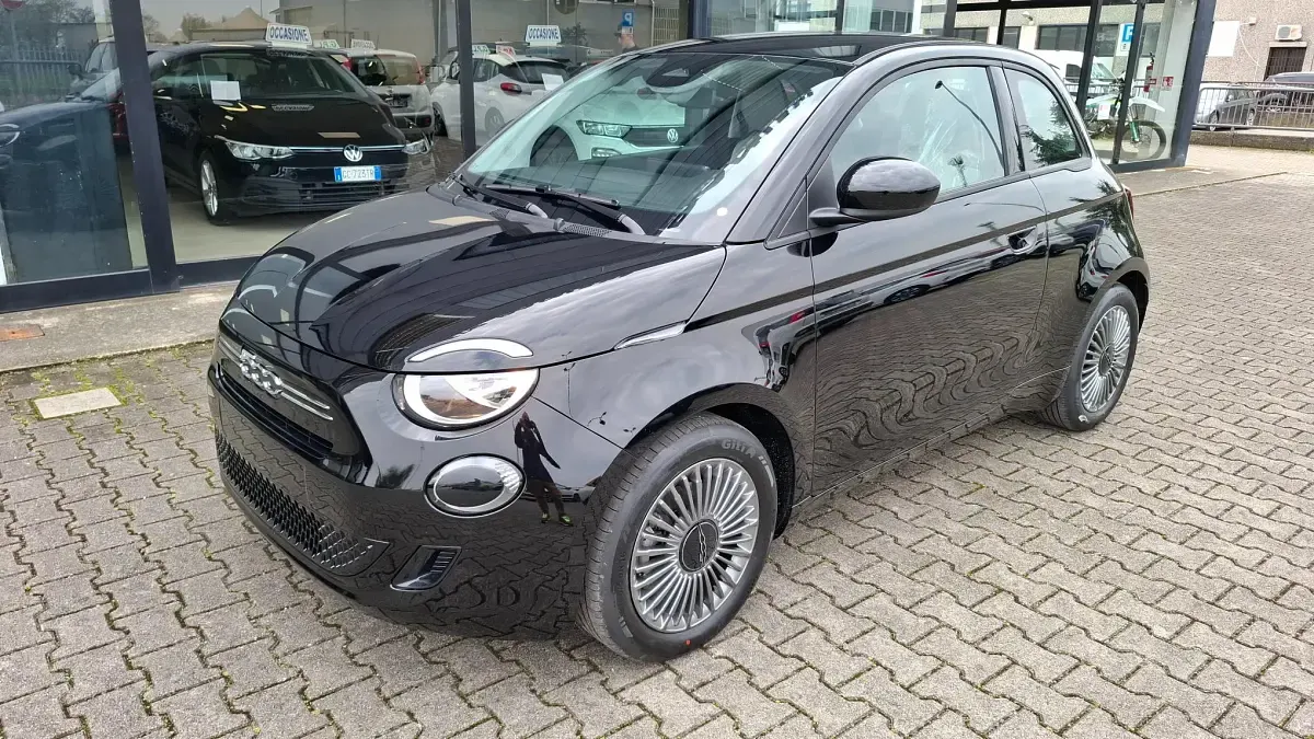 Nuova Fiat 500 65 CV (47 kW) 2026 Nero