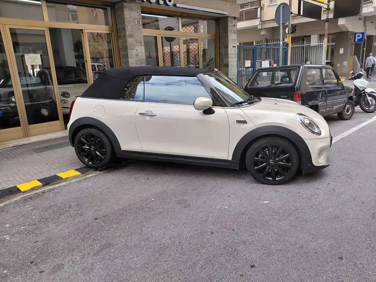 Usata Mini Cooper Cabriolet 136 CV (100 kW) 2020 Bianco Cabrio