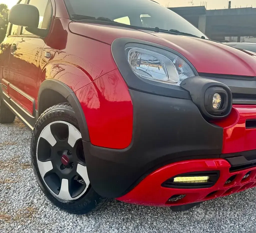 Usata Fiat Panda Cross Cross 69 CV (50 kW) 2019 Rosso Utilitaria