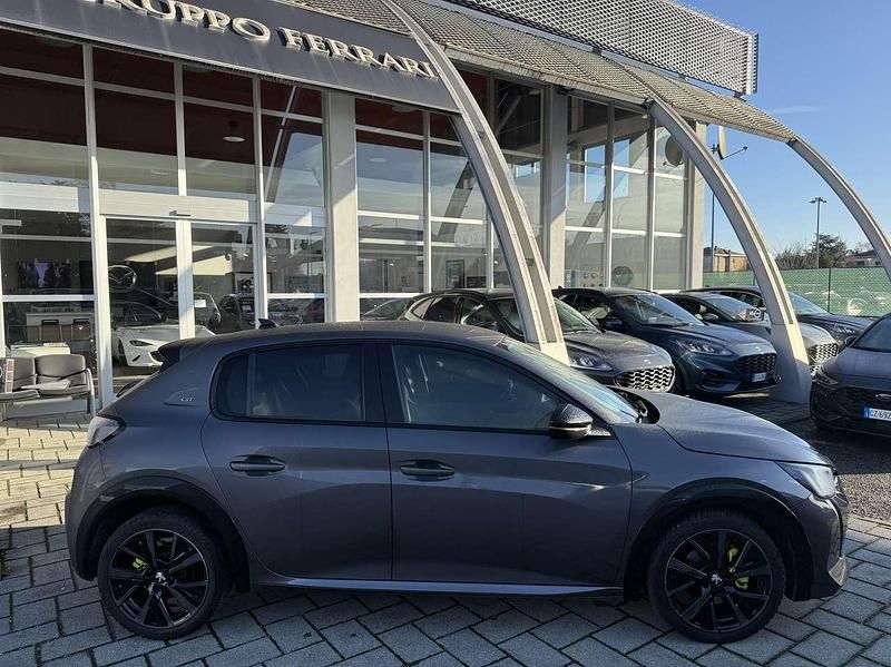 Usata Peugeot 208 GT 102 CV (75 kW) 2023 Grigio Utilitaria
