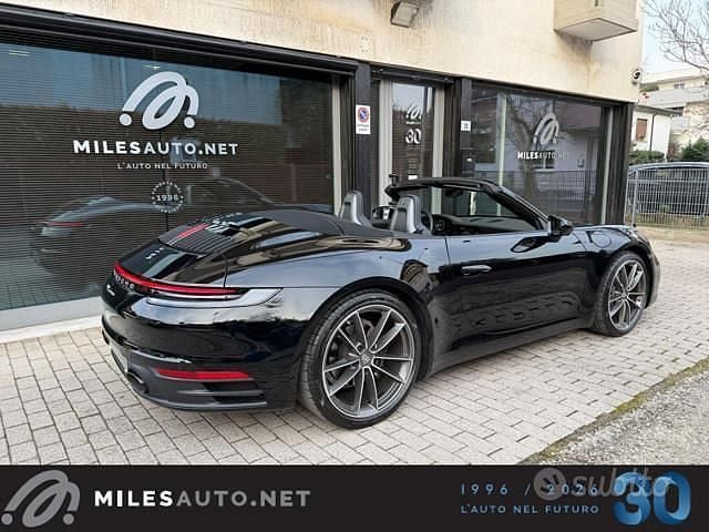 Usata Porsche 911 Carrera Cabriolet 385 CV (283 kW) 2024 Nero Cabrio
