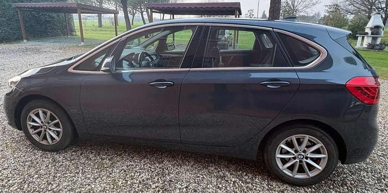 Usata BMW 218 Active Tourer Advantage 150 CV (110 kW) 2015 Blu/azzurro Monovolume