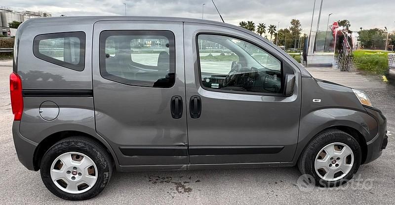 Usata Fiat Qubo Trekking 95 CV (69 kW) 2020 Grigio Monovolume
