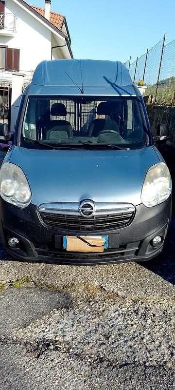 Occasion Opel Combo 105 ch (77 kW) 2016 Bleue Monospace