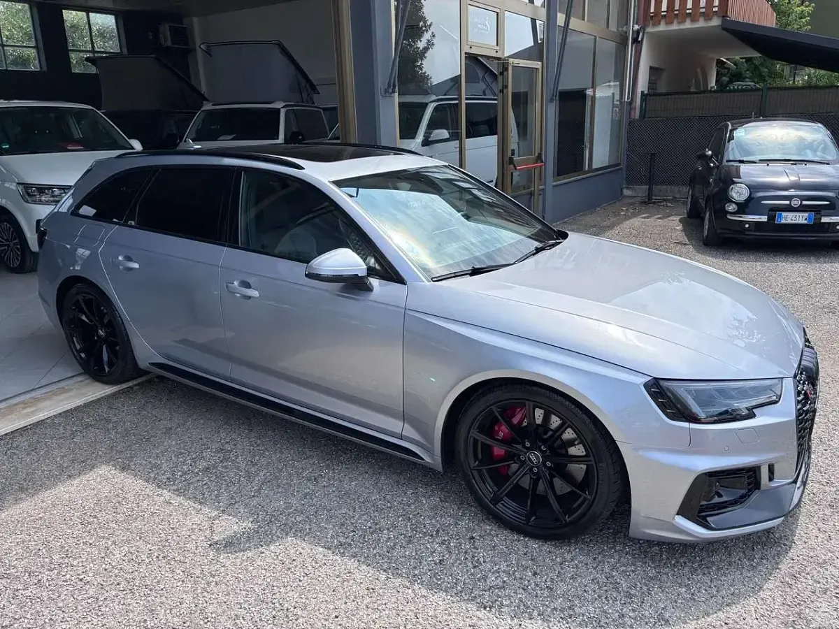 Usata Audi RS4 Ambiente 450 CV (330 kW) 2018 Argento Station wagon
