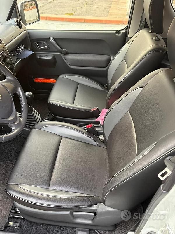 Usata Suzuki Jimny Limited 85 CV (62 kW) 2015 SUV