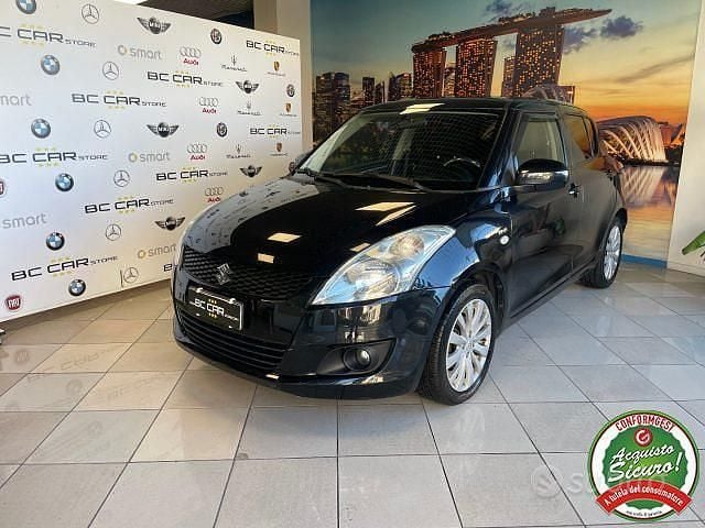Nero Usata 2013 Suzuki Swift GL Tre volumi | 6700 € (Cara) - Immagine 1/4