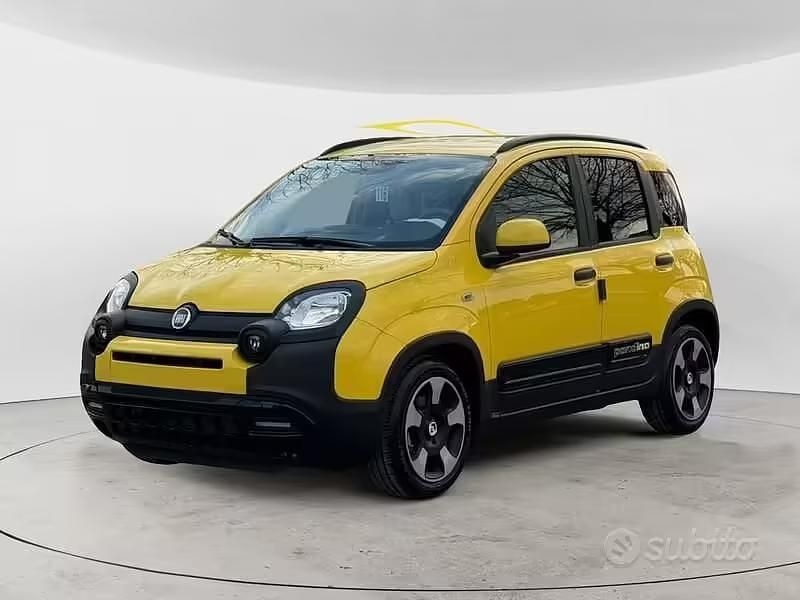 Nuova Fiat Panda Cross Cross 69 CV (50 kW) 2025 Giallo Utilitaria