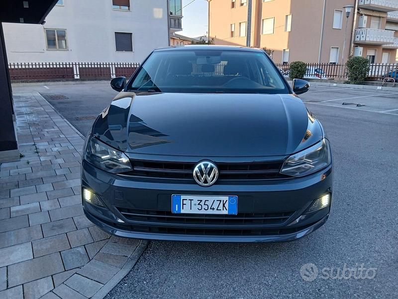 Usata VW Polo Trendline 65 CV (47 kW) 2019 Grigio Utilitaria