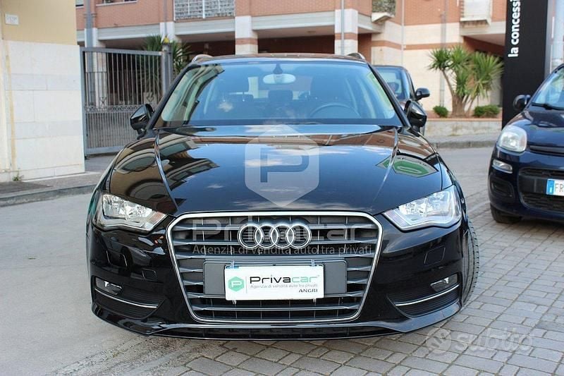Usata Audi A3 Sportback Ambition 110 CV (80 kW) 2015 Nero Utilitaria