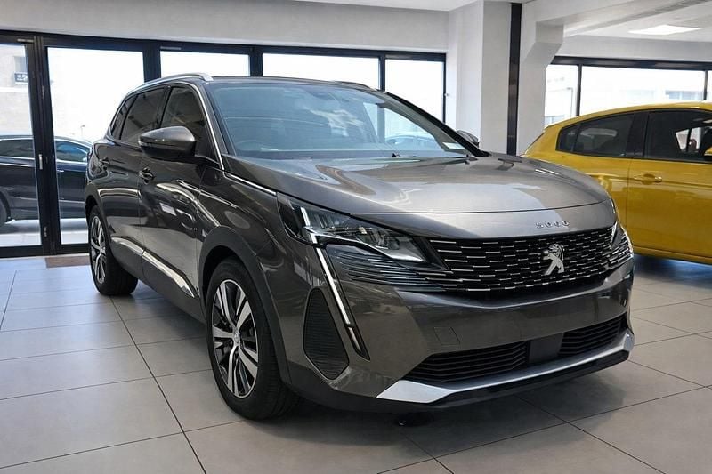 Usata Peugeot 5008 Allure 131 CV (96 kW) 2024 Grigio SUV