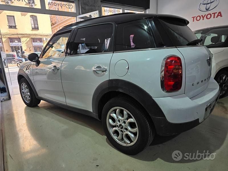 Usata Mini One Countryman 90 CV (66 kW) 2012 Bianco SUV