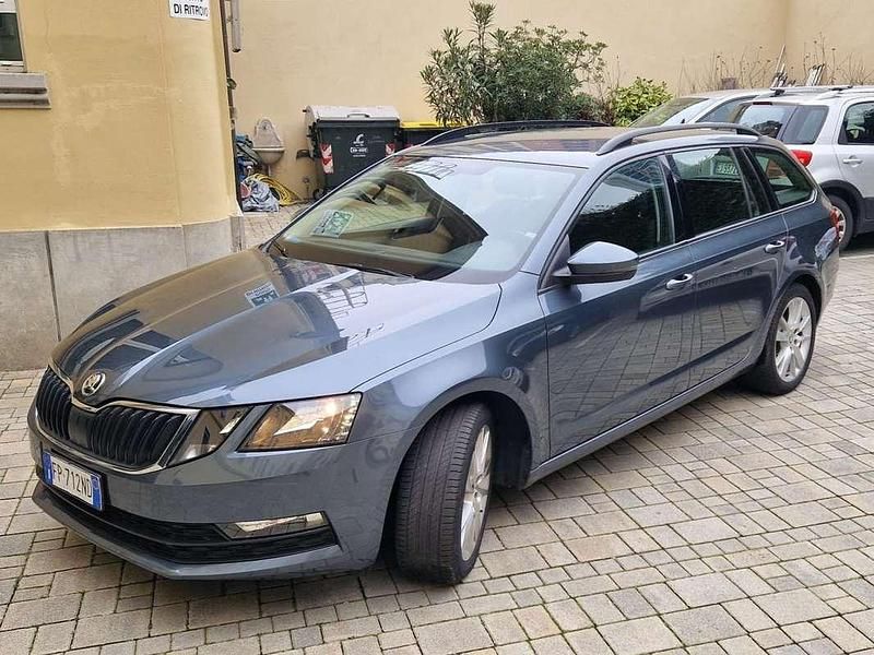 Usata Skoda Octavia G-TEC Executive 110 CV (80 kW) 2018 Grigio Station wagon