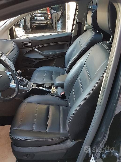 Usata Ford Kuga 140 CV (102 kW) 2013 SUV