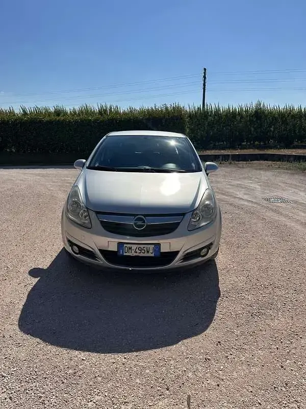 Usata Opel Corsa Club 80 CV (58 kW) 2008 Utilitaria