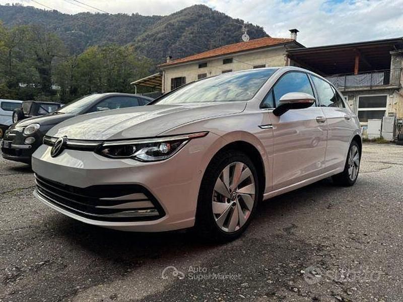 Usata VW Golf VIII Style 150 CV (110 kW) 2021 Berlina