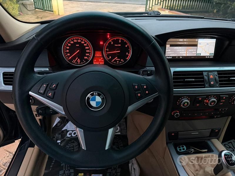 Usata BMW 525 197 CV (144 kW) 2008 Nero Station wagon