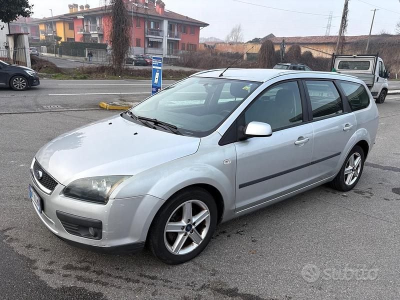 Grigio Usata 2006 Ford Focus S Station wagon | 1990 € (Ottimo prezzo) - Immagine 1/4