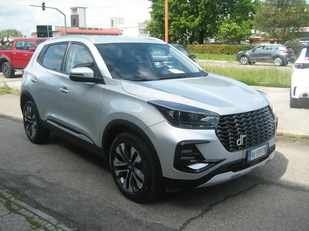 Usata DR DR 5.0 150 CV (110 kW) 2025 Argento SUV