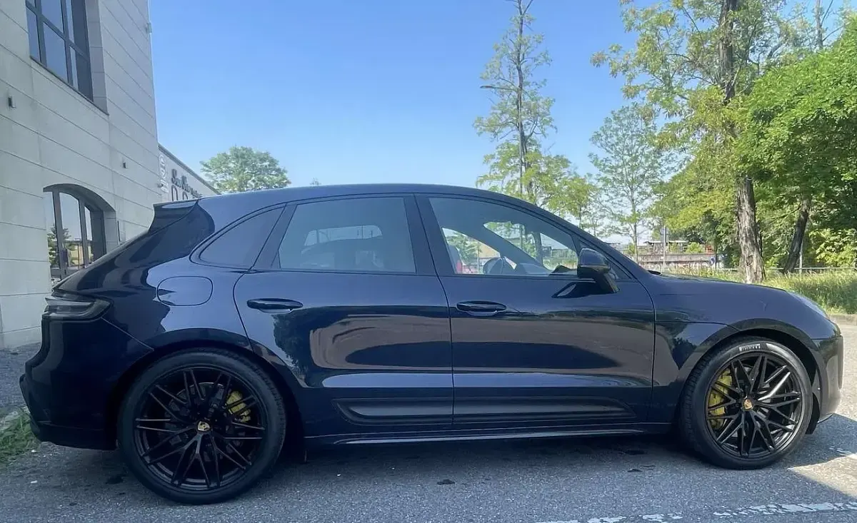 Usata Porsche Macan 441 CV (324 kW) 2021 Blu/azzurro SUV
