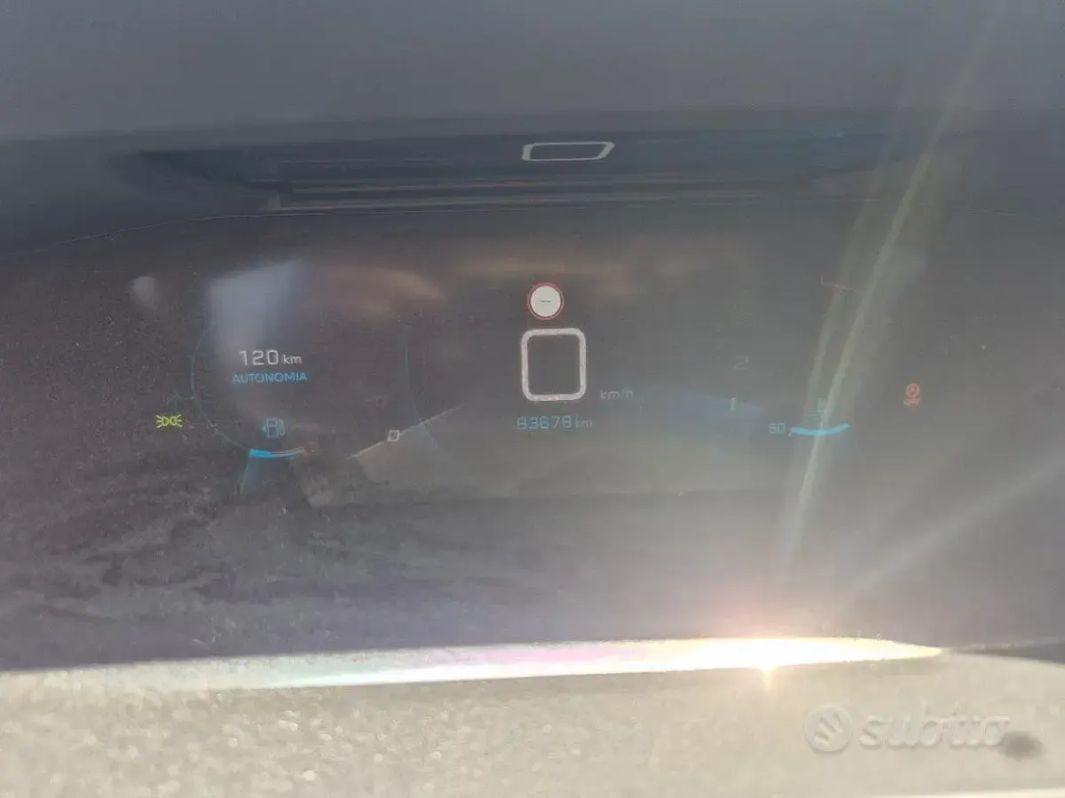 Usata Peugeot 2008 Allure 131 CV (96 kW) 2020 Nero SUV